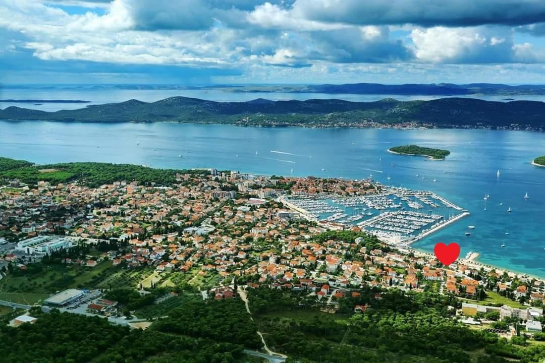 Beach Apartments Roza - The Garden Apartment Biograd Na Moru Exterior foto