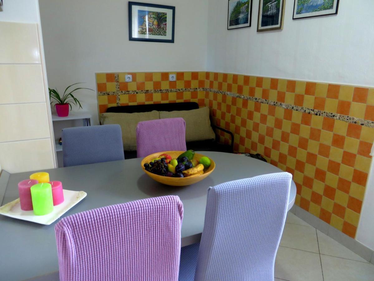 Beach Apartments Roza - The Garden Apartment Biograd Na Moru Exterior foto
