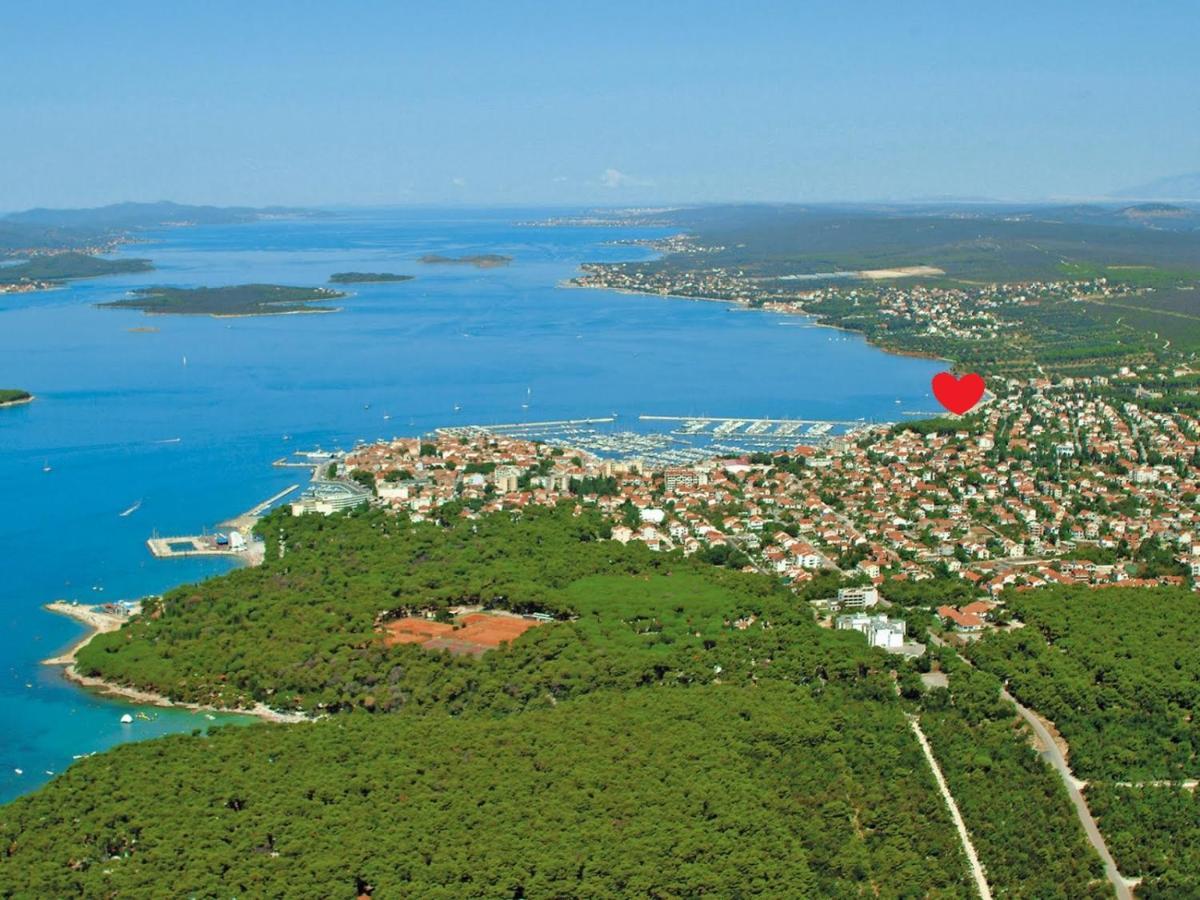 Beach Apartments Roza - The Garden Apartment Biograd Na Moru Exterior foto