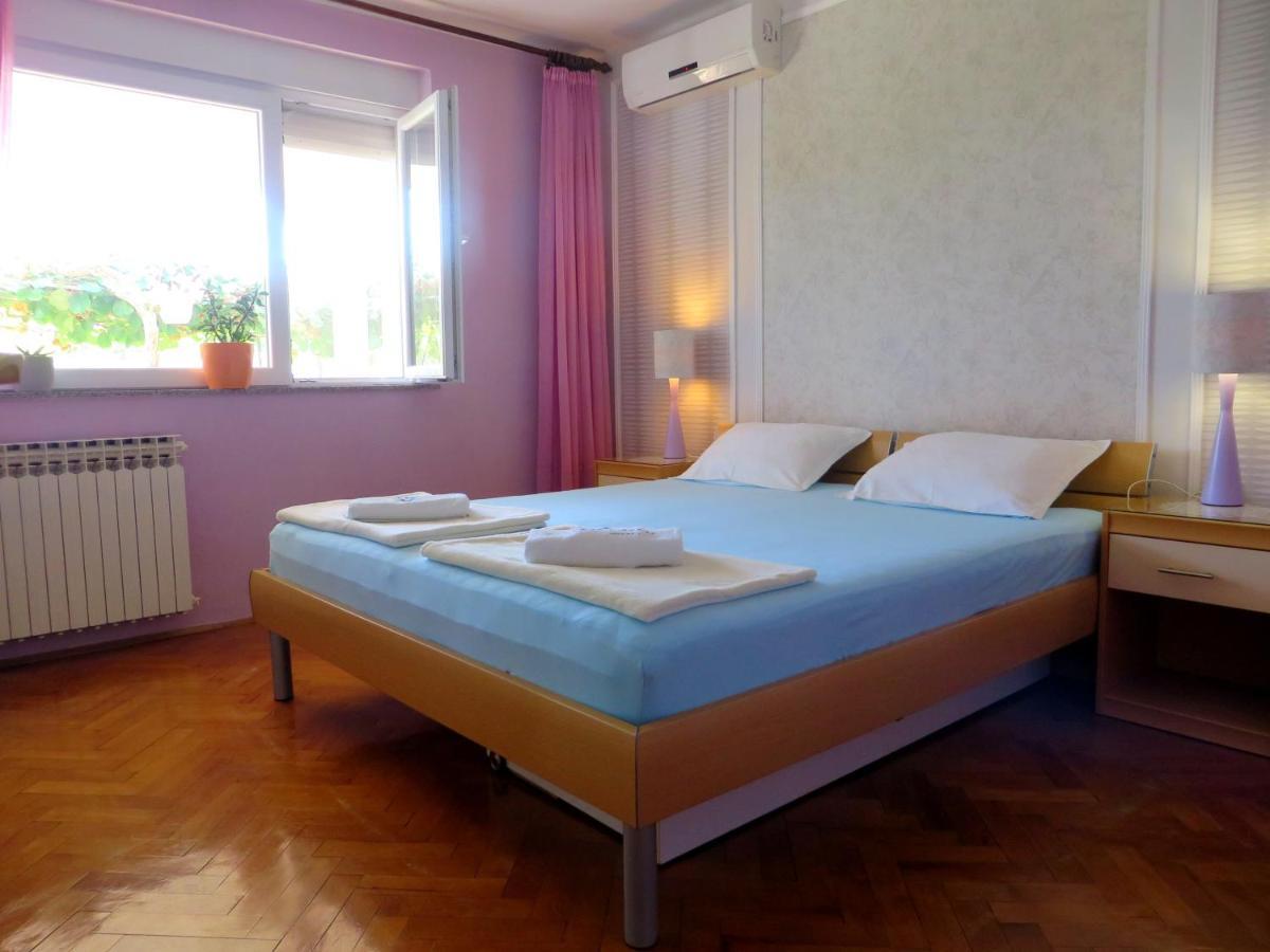 Beach Apartments Roza - The Garden Apartment Biograd Na Moru Exterior foto